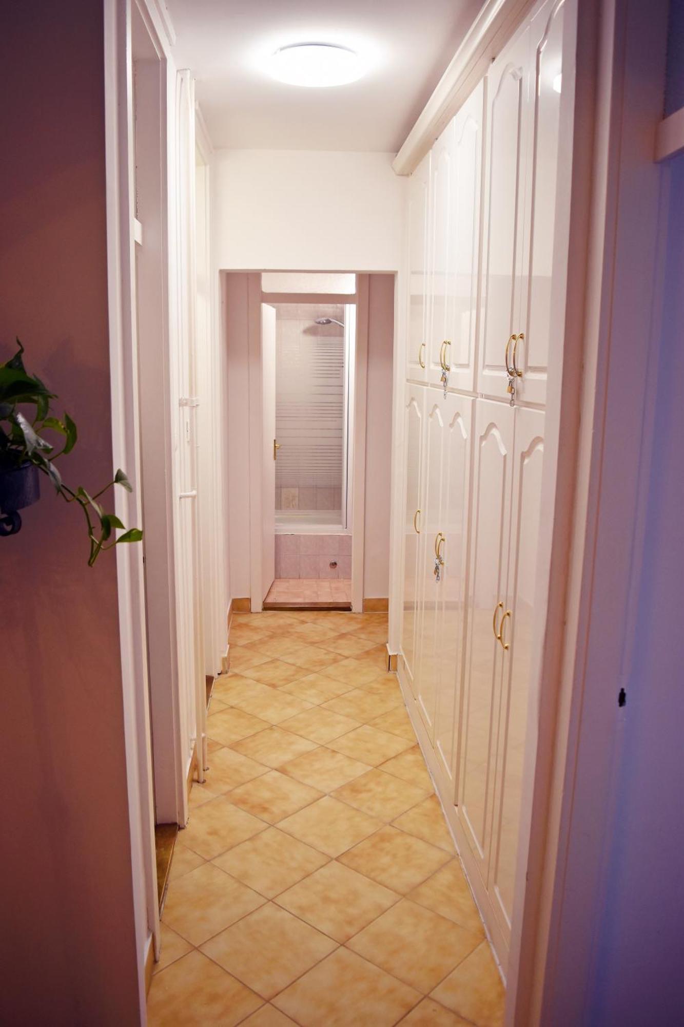 Belvarosi Classic Apartman 85 Square Meters Szombathely Kültér fotó