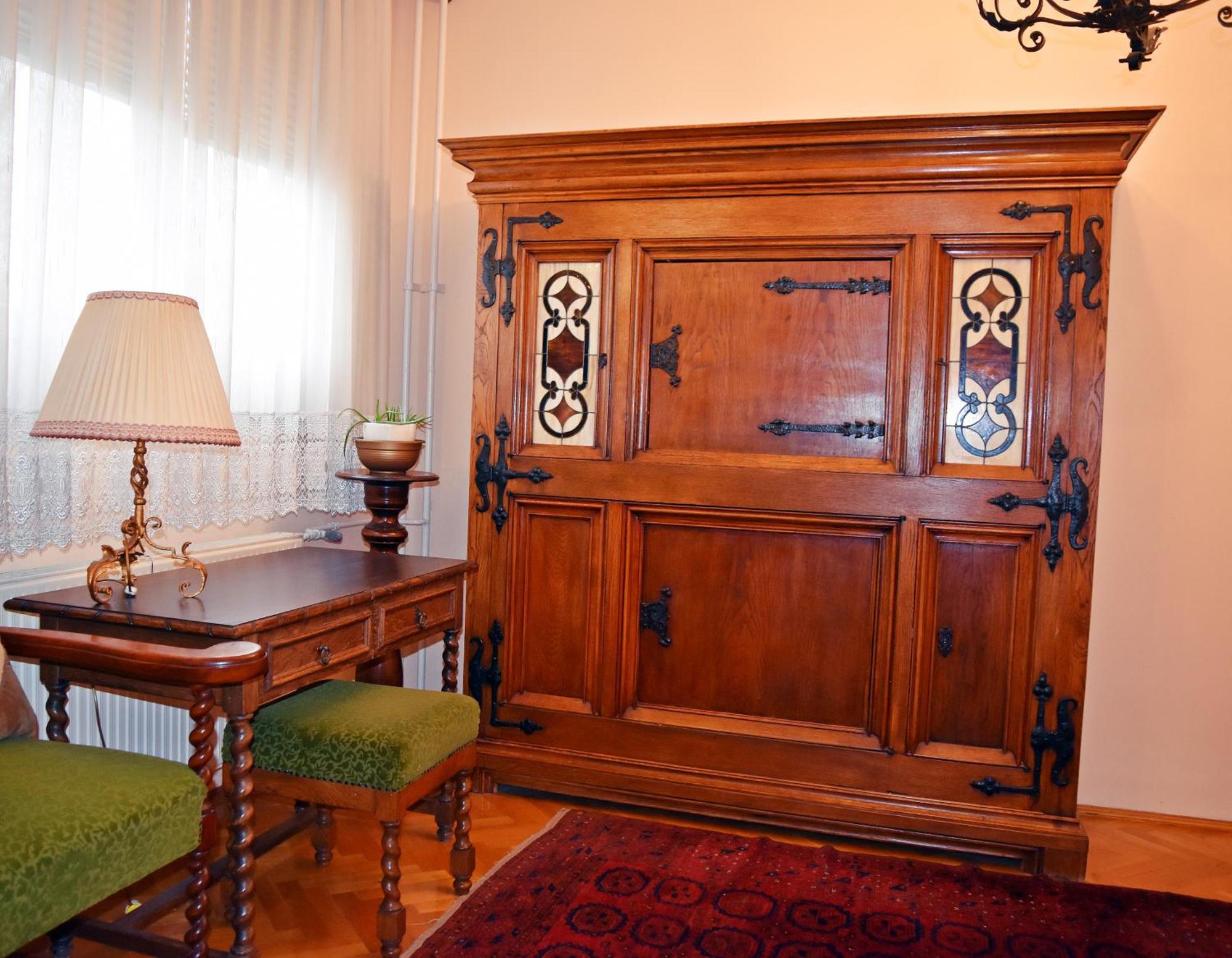 Belvarosi Classic Apartman 85 Square Meters Szombathely Kültér fotó