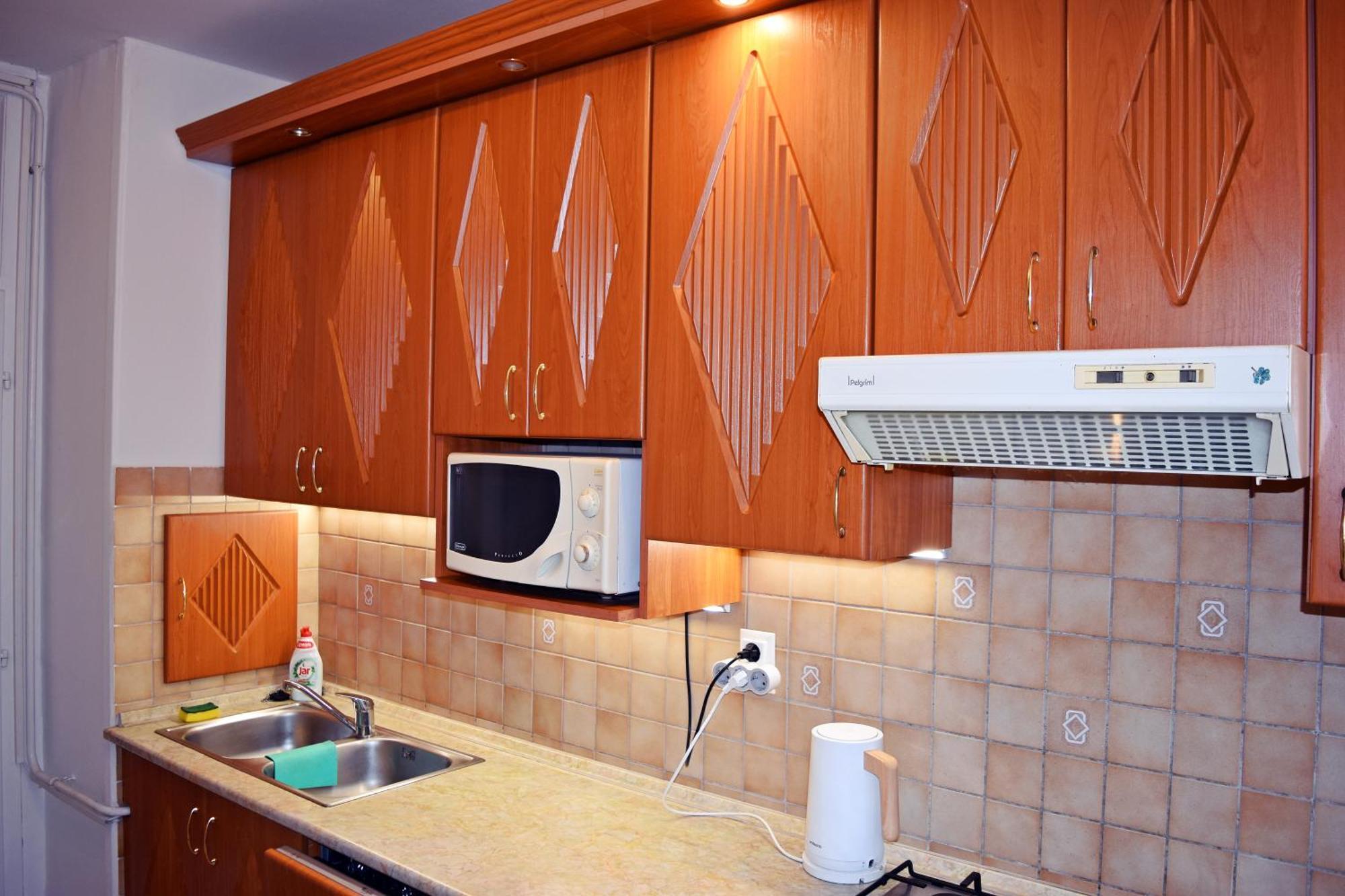 Belvarosi Classic Apartman 85 Square Meters Szombathely Kültér fotó