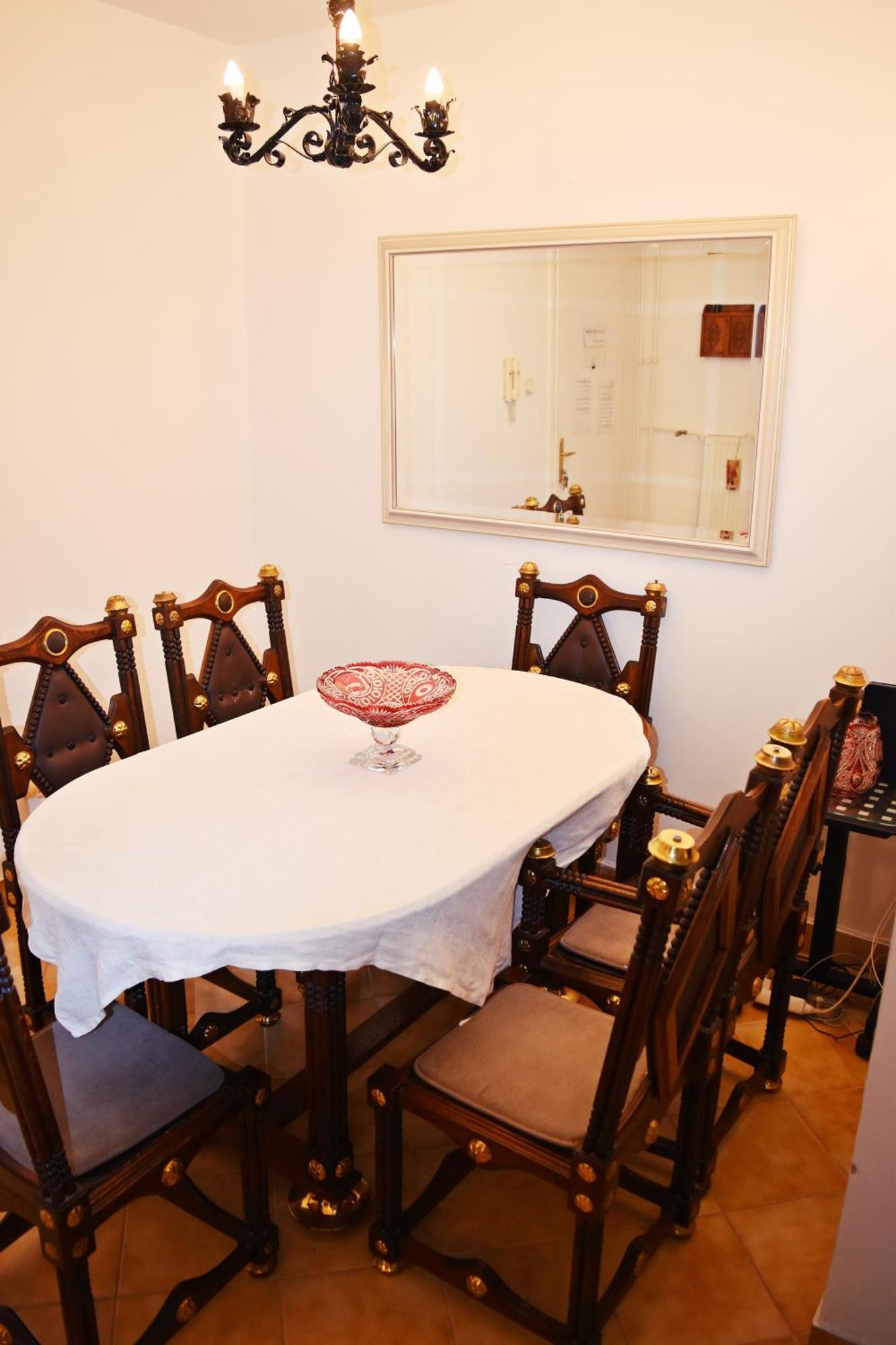 Belvarosi Classic Apartman 85 Square Meters Szombathely Kültér fotó